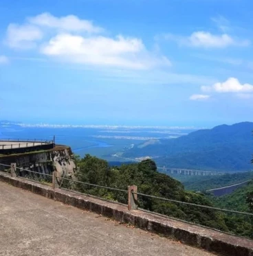 Imagem 18 /  ABRIL  : ESTRADA VELHA DE SANTOS 